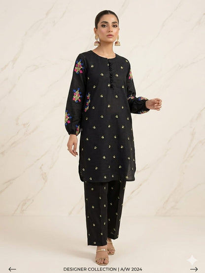 Front Stitch Buttons With Both Sided Pockets Embroidery Kurti With Emb Flapper 2Pcs