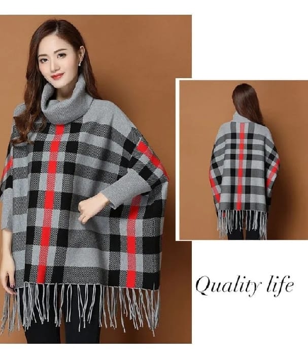New Women's Checkered Bat-Wing Style Printed Fleece Pohncho.