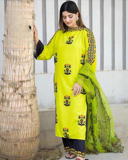 Zest Tribal Swiss Lawn 3 Piece Suit – Front & Back Digital Print